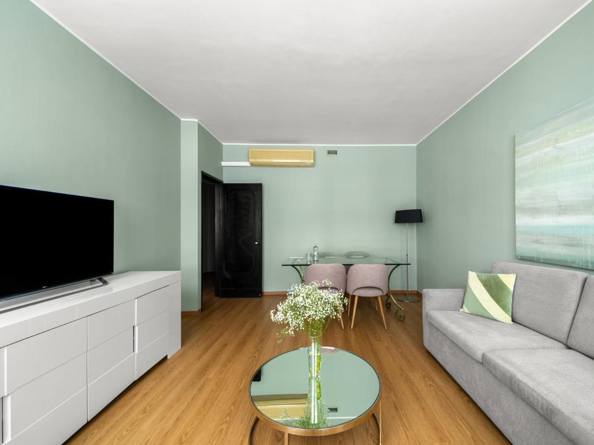 Adore Rooms & Apartments Milaan Buitenkant foto